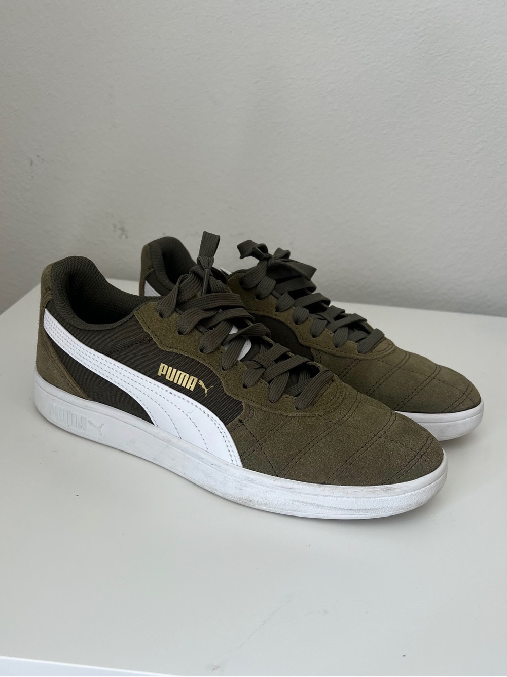 Puma Suede Low Top Sneakers Olive Green White Men’s Size US 7